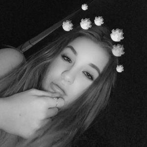 Meet your Posher, Mia